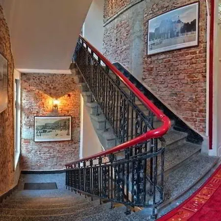 Guesthouse32 Hotel